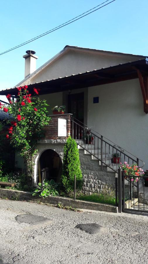 Holiday Home Ivana Pasjak Ngoại thất bức ảnh